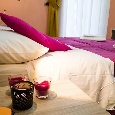 Holiday Art Couette-café Naples