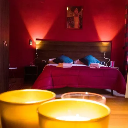 Holiday Art * Naples