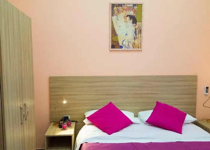 Holiday Art Couette-café Naples