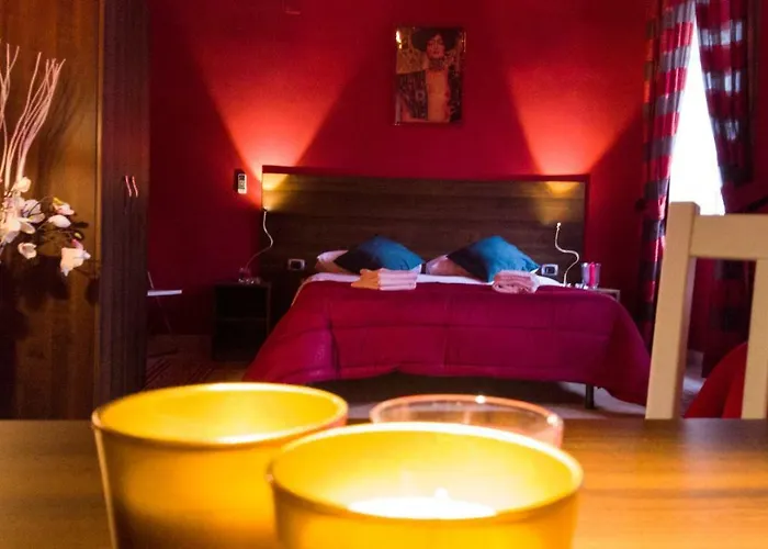 Holiday Art * Naples